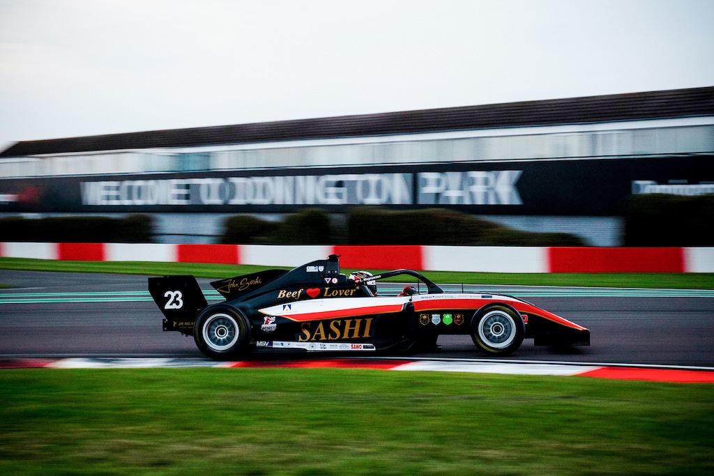 Luca Magnussen sætter forventninger højt inden GB4-finale.
(Foto: Fortec Motorsports)